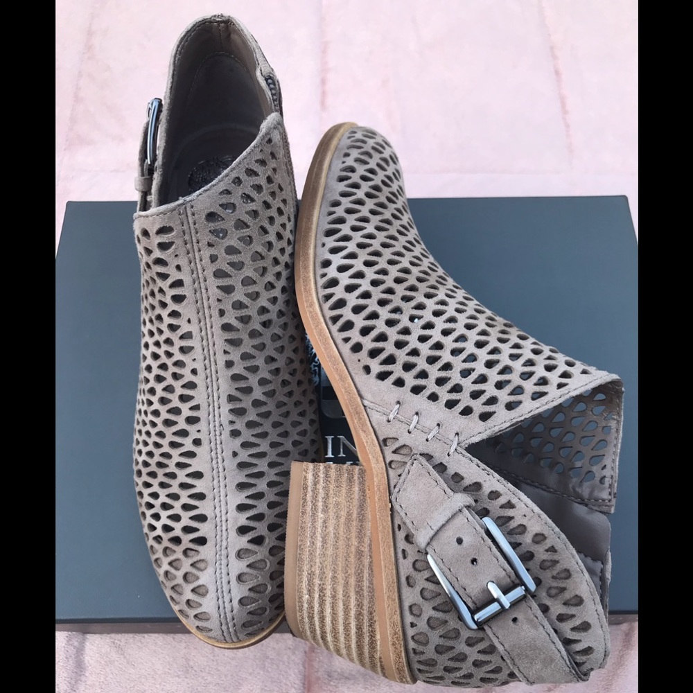 NEW Vince Camuto Phandra Bootie in Urban Lux Suede - Picture 3 of 8